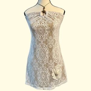 NWOT! Elegant Creme Lace Strapless Top with Neck Tie
